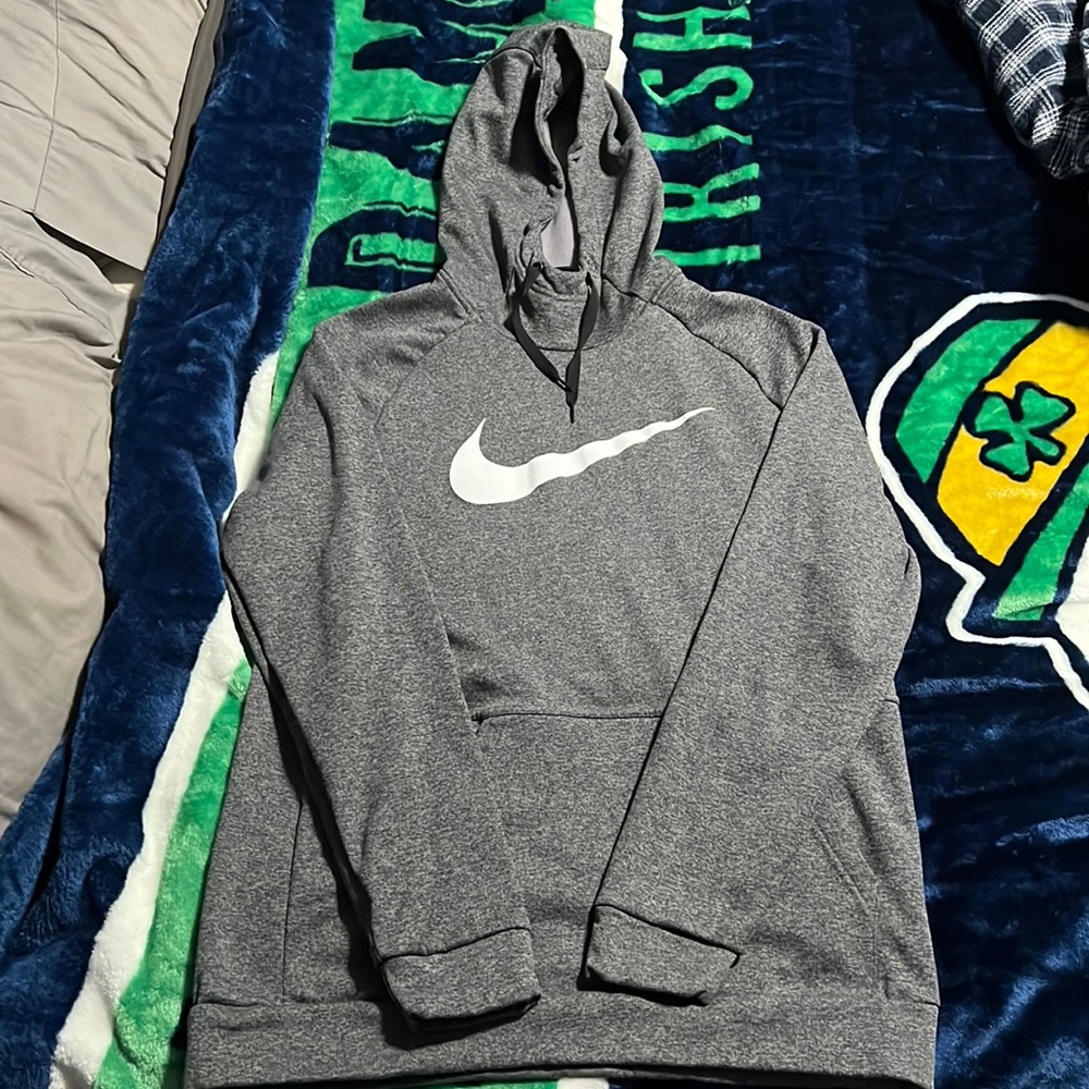 Men’s size large Nike gray hoodie!